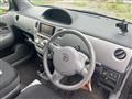 2009 Toyota Sienta