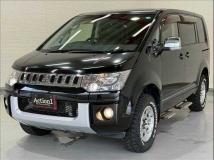 2017 Mitsubishi Delica D5