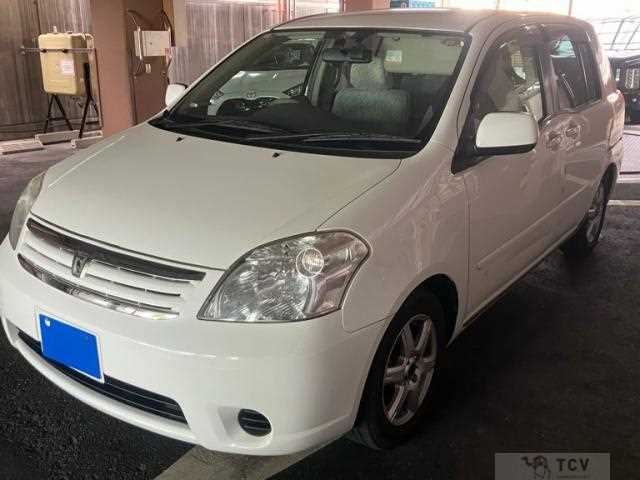 2003 Toyota Raum
