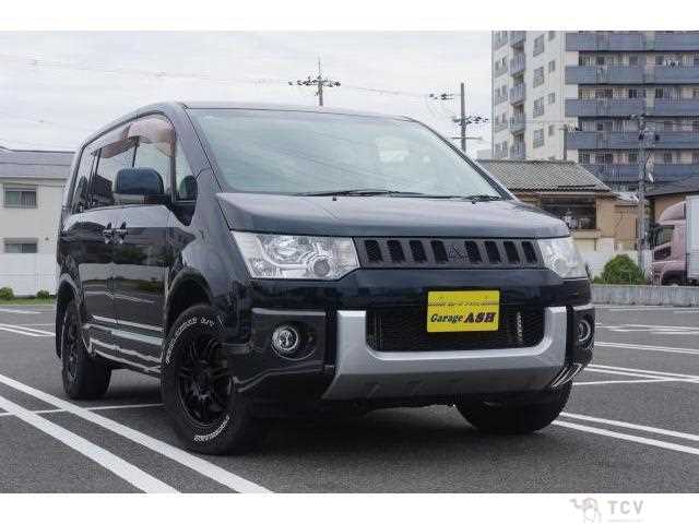 2013 Mitsubishi Delica D5