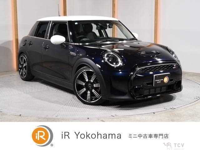 2022 BMW MINI