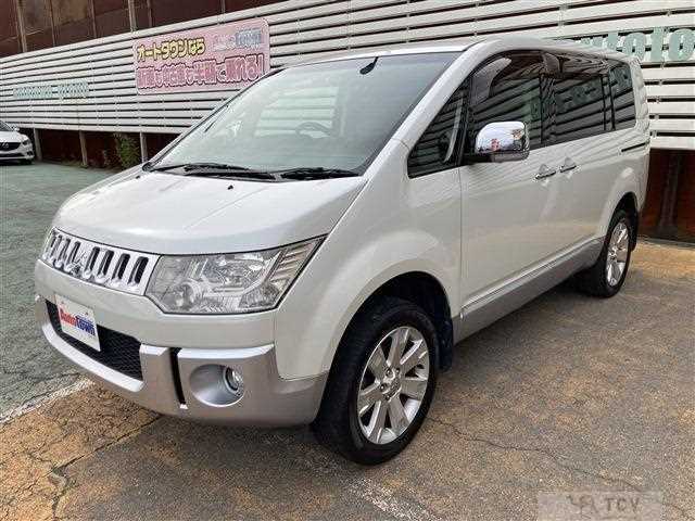 2011 Mitsubishi Delica D5