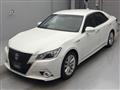 2013 Toyota Crown Hybrid