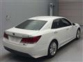 2013 Toyota Crown Hybrid
