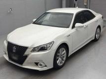2013 Toyota Crown Hybrid