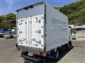 2020 Isuzu Elf Truck