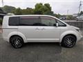 2013 Mitsubishi Delica D5