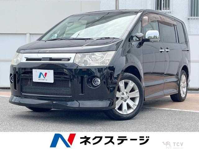 2011 Mitsubishi Delica D5
