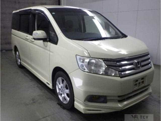 2013 Honda Step WGN