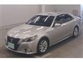 2013 Toyota Crown Hybrid