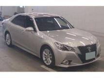 2013 Toyota Crown Hybrid