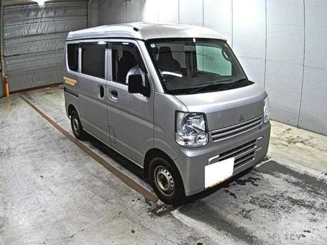 2019 Mitsubishi Minicab Van