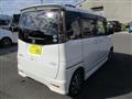 2010 Nissan ROOX