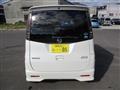 2010 Nissan ROOX