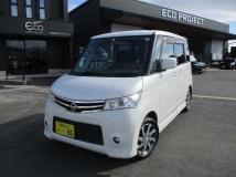 2010 Nissan ROOX