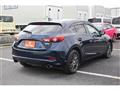 2017 Mazda Axela