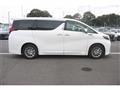 2018 Toyota Alphard Hybrid