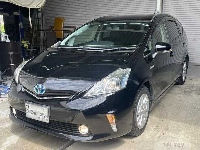 2013 Toyota PRIUS α