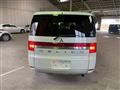 2012 Mitsubishi Delica D5