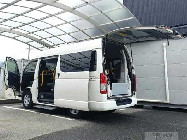 2014 Toyota Regiusace Van