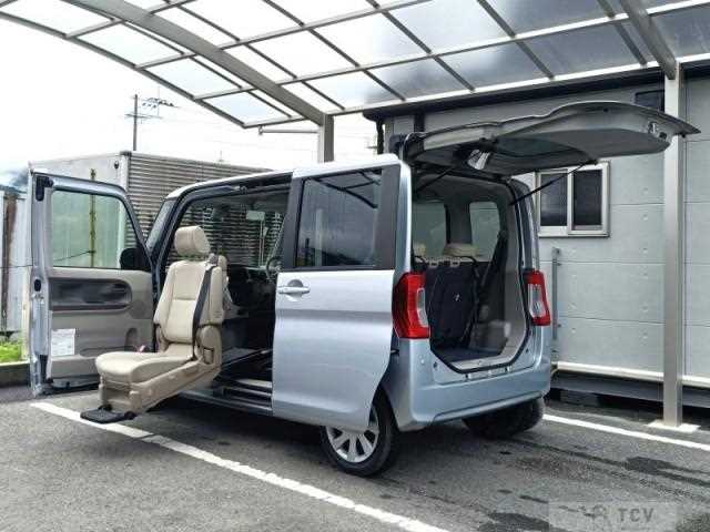 2016 Daihatsu Tanto