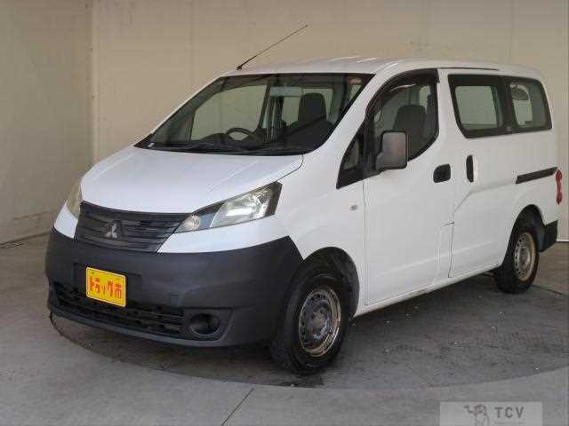 2013 Mitsubishi Delica Van