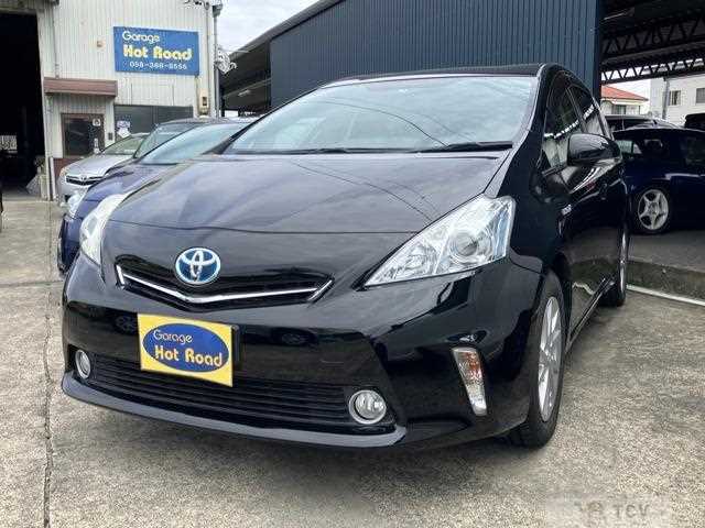 2013 Toyota PRIUS α