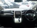 2013 Toyota Alphard G