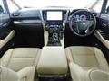 2023 Toyota Alphard Hybrid
