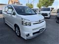 2009 Toyota Voxy