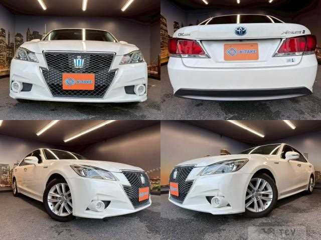 2013 Toyota Crown Hybrid