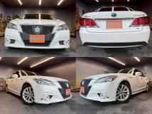 2013 Toyota Crown Hybrid