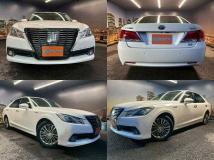 2013 Toyota Crown Hybrid