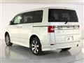 2017 Mitsubishi Delica D5