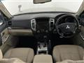 2014 Mitsubishi Pajero