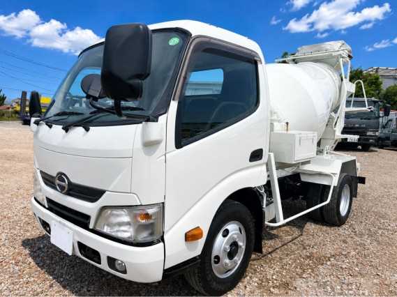 2016 Hino Dutro