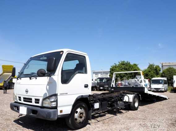 2005 Nissan Atlas