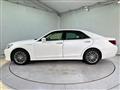 2013 Toyota Crown Hybrid