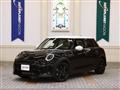 2022 BMW MINI