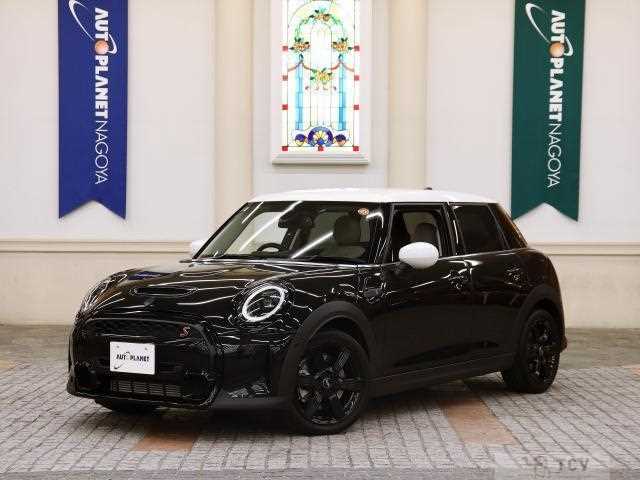 2022 BMW MINI