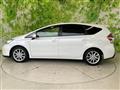 2015 Toyota PRIUS α