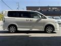 2008 Toyota Voxy