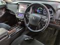 2017 Toyota Crown Hybrid