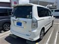 2013 Toyota Voxy