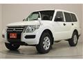 2017 Mitsubishi Pajero