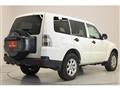 2017 Mitsubishi Pajero