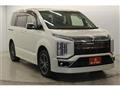 2019 Mitsubishi Delica D5