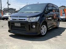 2007 Mitsubishi Delica D5