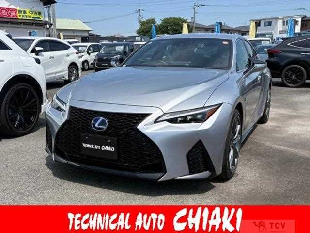 2022 Lexus IS