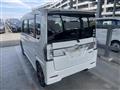 2017 Daihatsu Tanto